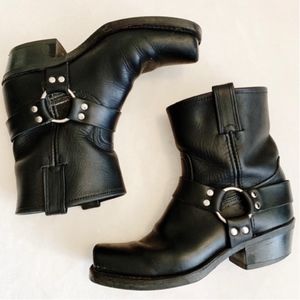 Frye Harness 8r Size 9